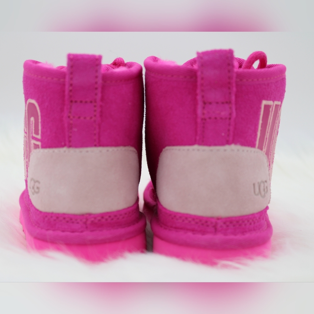 Youth Girls (1) Pink UGG K Neumel Graphic Outline Boots - Picture 3 of 8